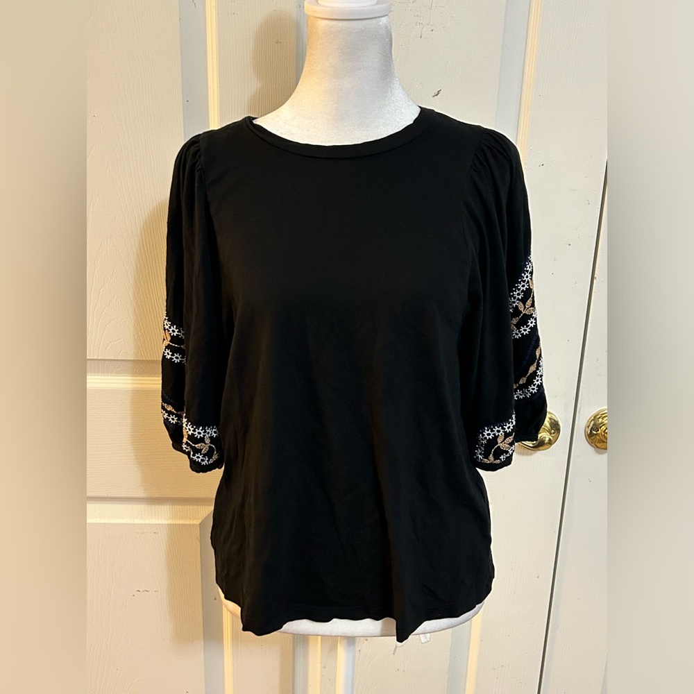Banana Republic embroidered top, Small Petite